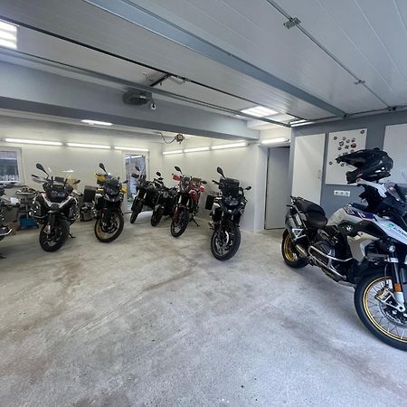 Alpen-Hostel - Apartment Talstation Mit Motorradvermietung Мемминген Экстерьер фото